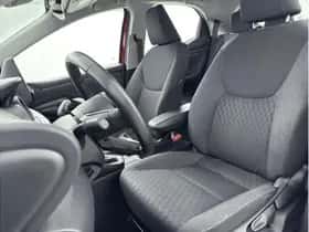 Toyota Yaris (2021) thumbnail 8