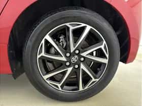 Toyota Yaris (2021) thumbnail 9