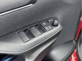 Toyota Yaris (2023) thumbnail 16