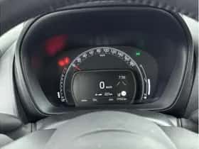 Toyota Aygo X (2023) thumbnail 3