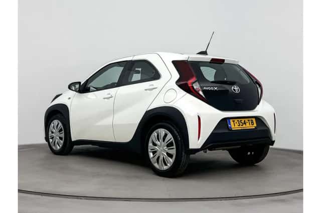 Toyota Aygo X (2023) thumbnail 4