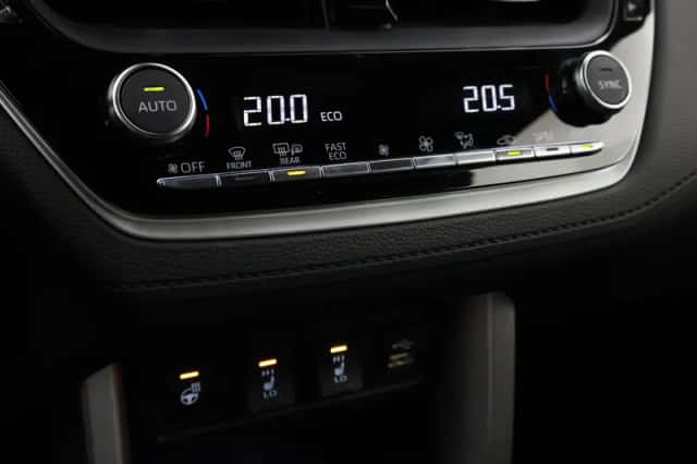 Toyota Corolla (2023) thumbnail 5