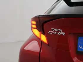 Toyota C-HR (2022) thumbnail 19