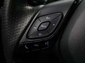 Toyota C-HR (2022) thumbnail 31