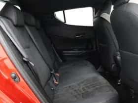 Toyota C-HR (2022) thumbnail 45