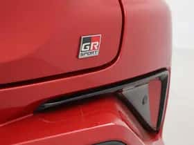 Toyota C-HR (2022) thumbnail 6