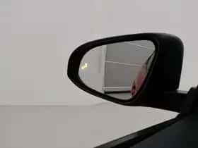 Toyota C-HR (2022) thumbnail 7