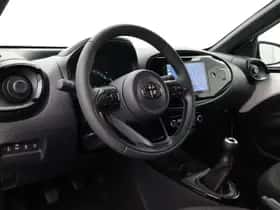 Toyota Aygo X (2025) thumbnail 2
