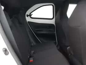 Toyota Aygo X (2025) thumbnail 30
