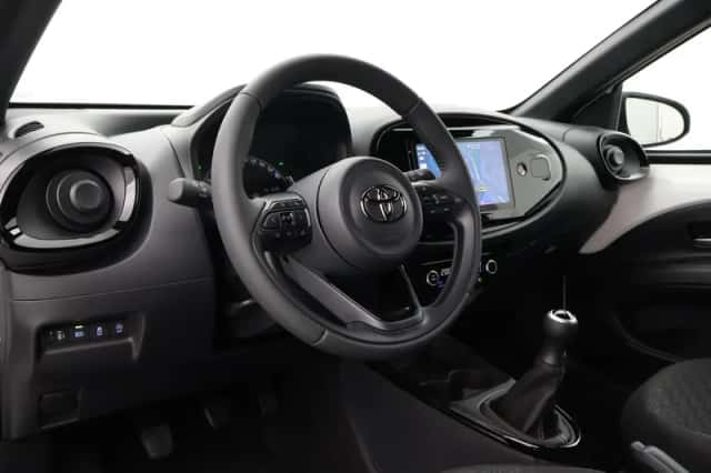 Toyota Aygo X (2025) thumbnail 2