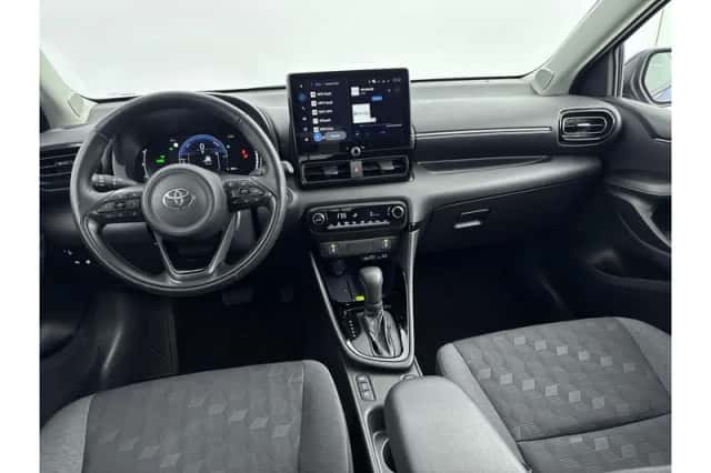Toyota Yaris (2025) thumbnail 2