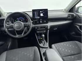 Toyota Yaris (2025) thumbnail 2