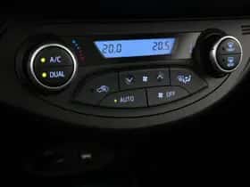 Toyota Yaris (2017) thumbnail 10