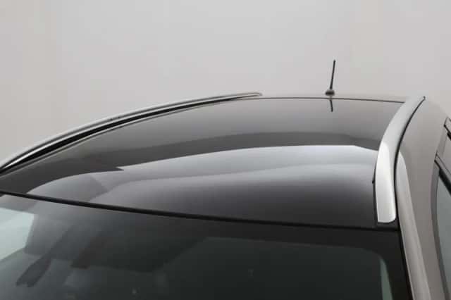 Toyota Auris (2014) thumbnail 5