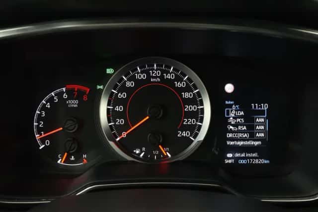 Toyota Corolla (2020) thumbnail 3