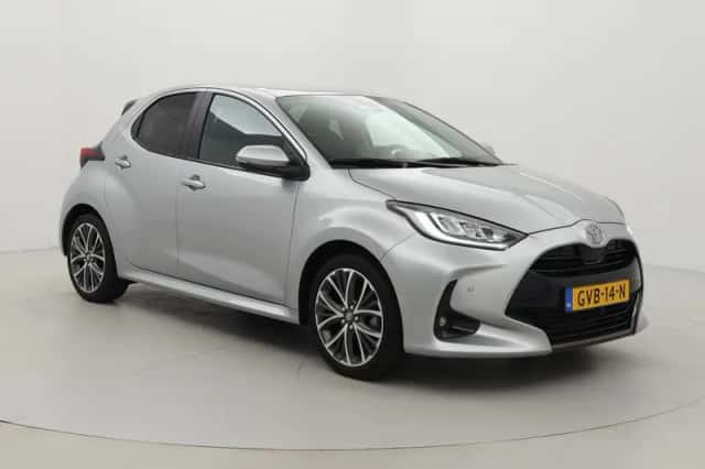 Toyota Yaris (2024) thumbnail 1