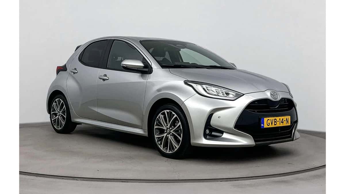 Toyota Yaris (2024) — foto 1