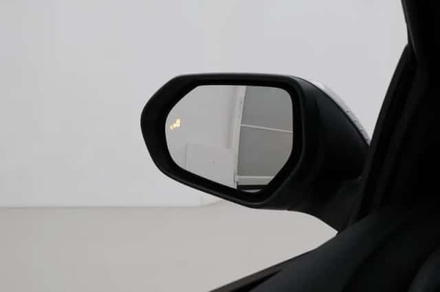 Toyota Yaris (2024) thumbnail 5