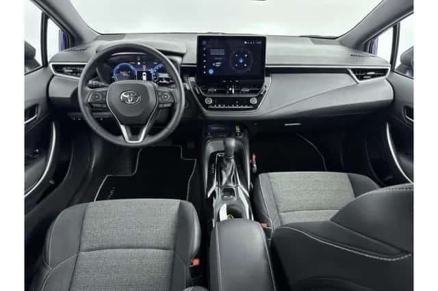 Toyota Corolla (2025) thumbnail 2