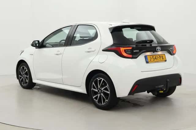Toyota Yaris (2020) thumbnail 4