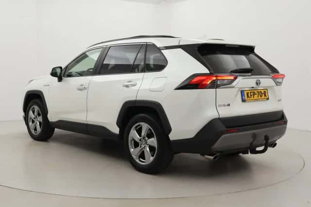 Toyota RAV4 (2020) thumbnail 3
