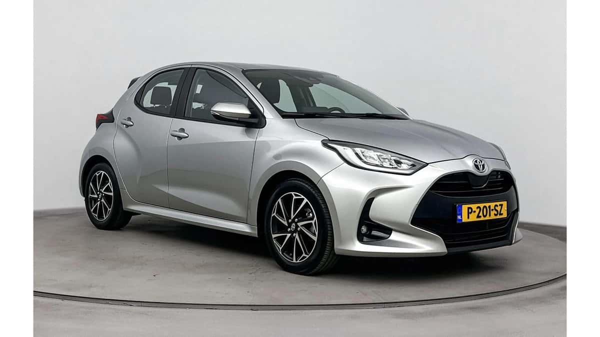 Toyota Yaris (2022) — foto 1