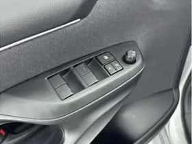 Toyota Yaris (2022) thumbnail 15