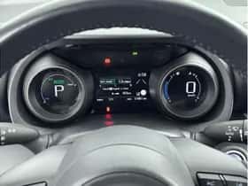 Toyota Yaris (2022) thumbnail 3
