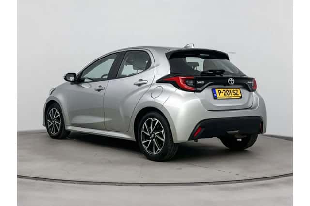 Toyota Yaris (2022) thumbnail 4