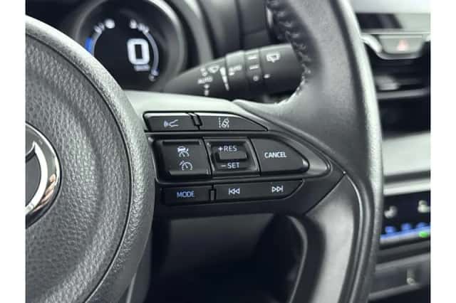 Toyota Yaris (2022) thumbnail 6