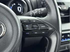 Toyota Yaris (2022) thumbnail 6