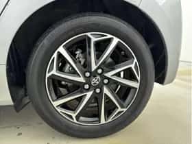 Toyota Yaris (2022) thumbnail 9