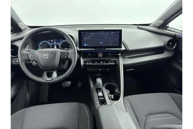 Toyota C-HR (2025) thumbnail 2