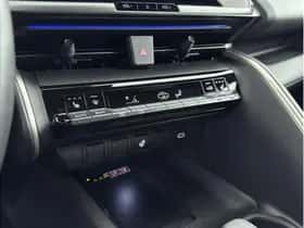 Toyota C-HR (2025) thumbnail 21