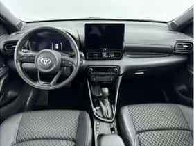 Toyota Yaris (2025) thumbnail 2