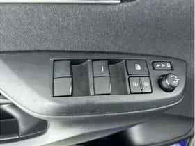 Toyota Yaris (2025) thumbnail 15