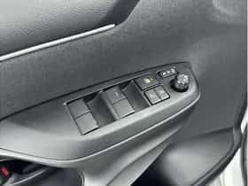 Toyota Yaris (2025) thumbnail 17