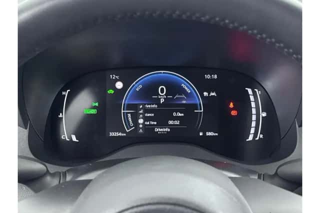 Toyota Yaris (2025) thumbnail 3