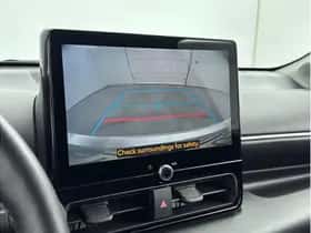 Toyota Yaris (2025) thumbnail 8