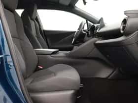 Toyota C-HR (2024) thumbnail 33