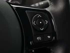 Toyota Yaris (2019) thumbnail 22