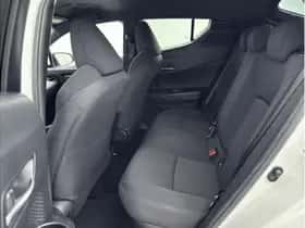 Toyota C-HR (2018) thumbnail 27