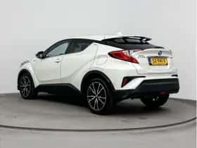 Toyota C-HR (2018) thumbnail 4