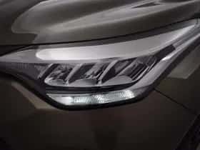 Toyota C-HR (2022) thumbnail 16