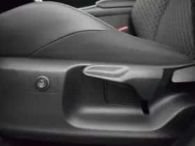 Toyota C-HR (2022) thumbnail 27
