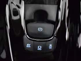 Toyota C-HR (2022) thumbnail 36