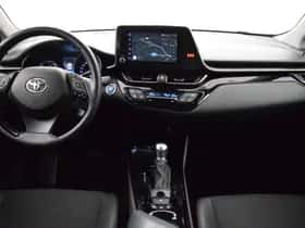 Toyota C-HR (2022) thumbnail 9