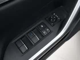 Toyota RAV4 (2019) thumbnail 24