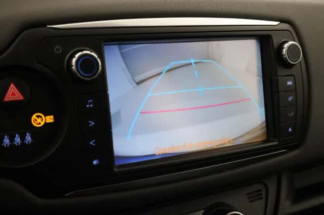 Toyota Yaris (2016) thumbnail 6