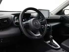 Toyota Yaris Cross (2024) thumbnail 2